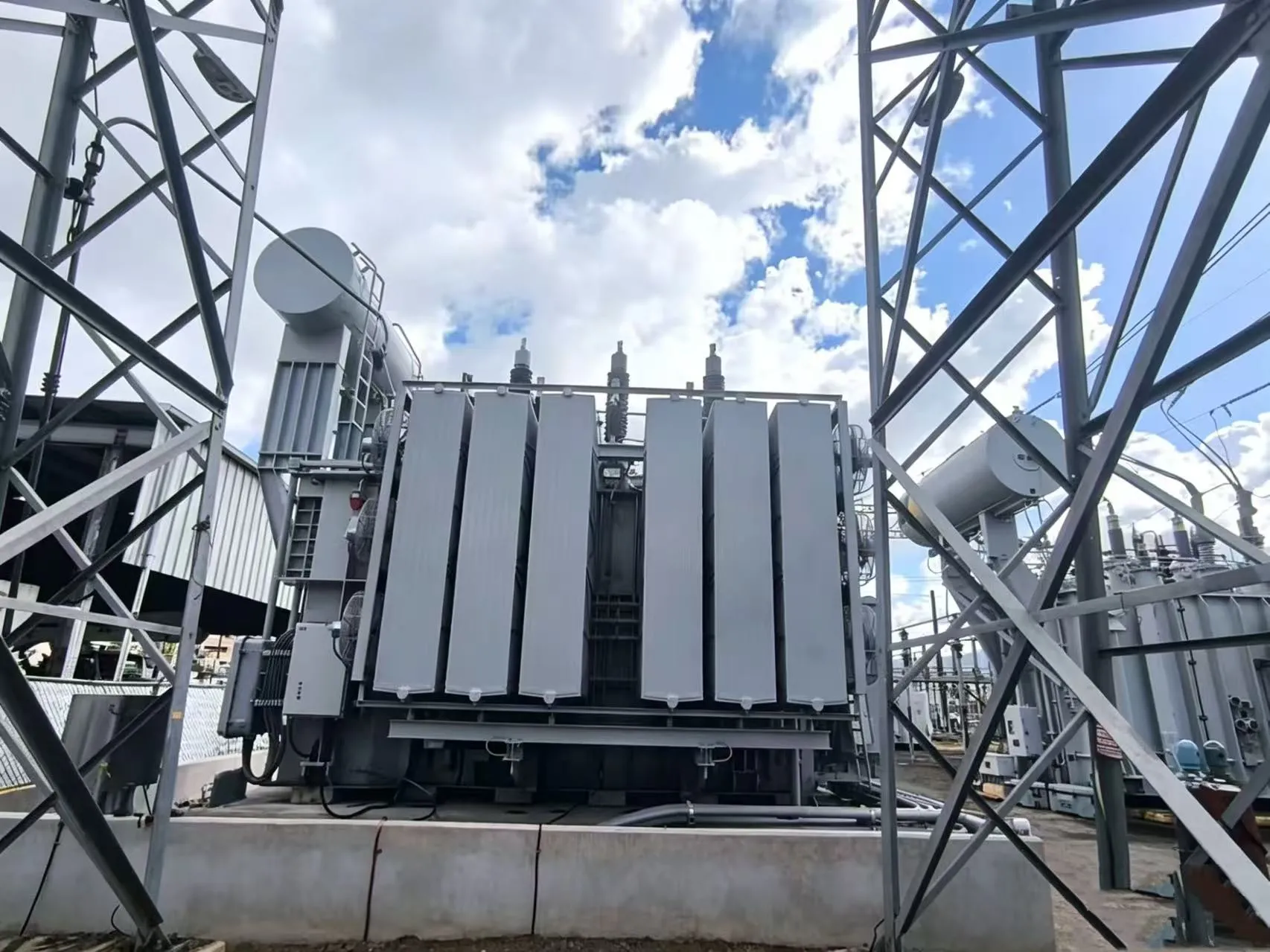 Transformador Monof&aacute;sico 30kVA~1000kVA | Personalizaci&oacute;n disponible bajo petici&oacute;n