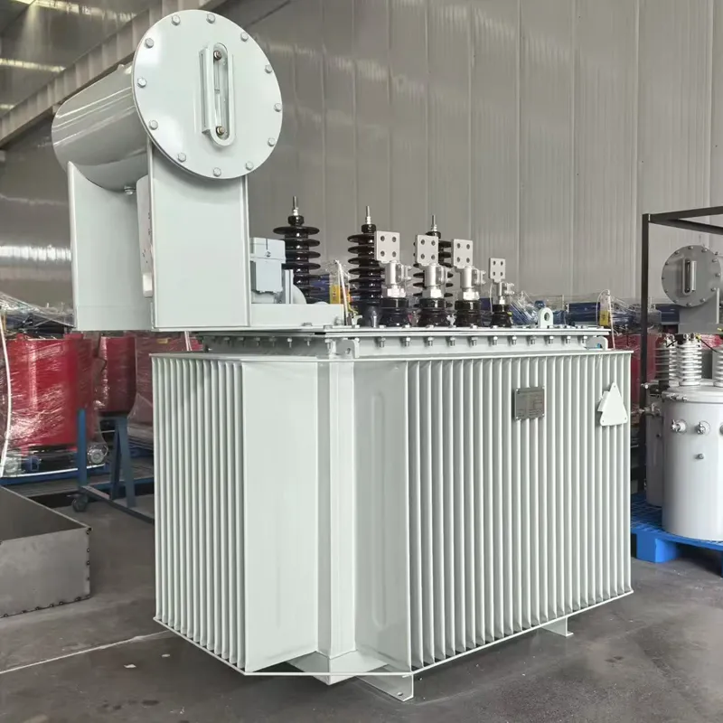 Est&aacute;ndar inmerso en aceite trif&aacute;sico del IEC del transformador de poder 2000kVA 11kV/0.4kV