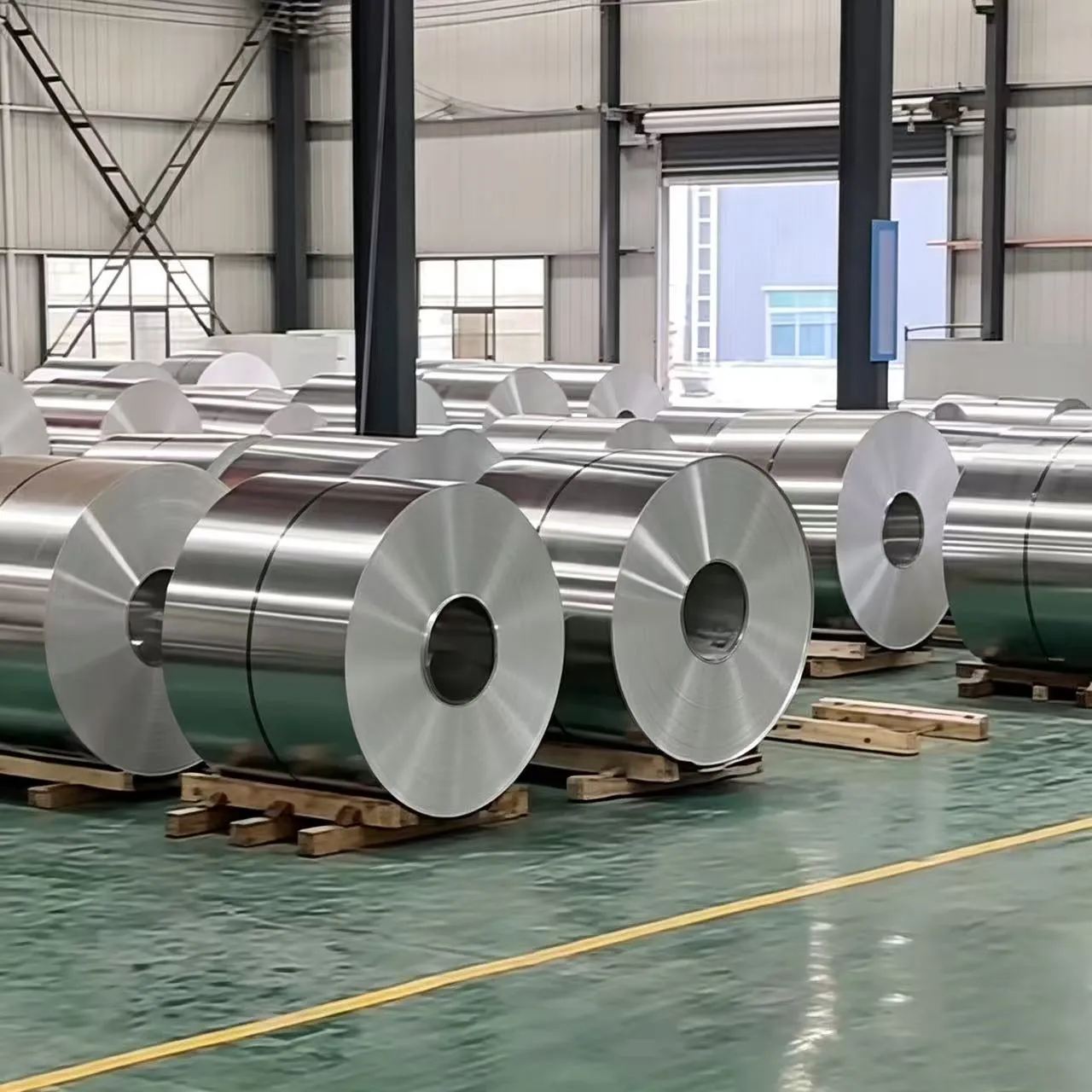 Bobinas de acero de silicio orientadas al grano laminadas en fr&iacute;o de bajas p&eacute;rdidas para equipos el&eacute;